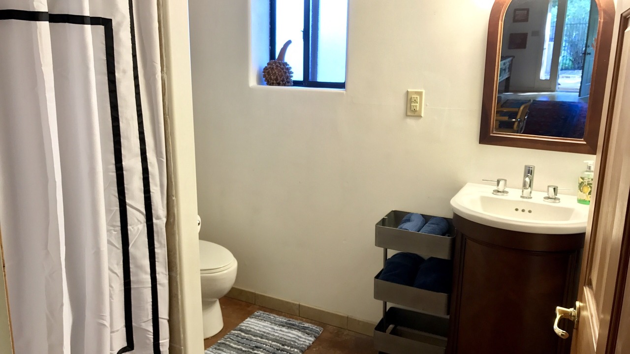 Photo of Bathroom in Rio Grande Blvd