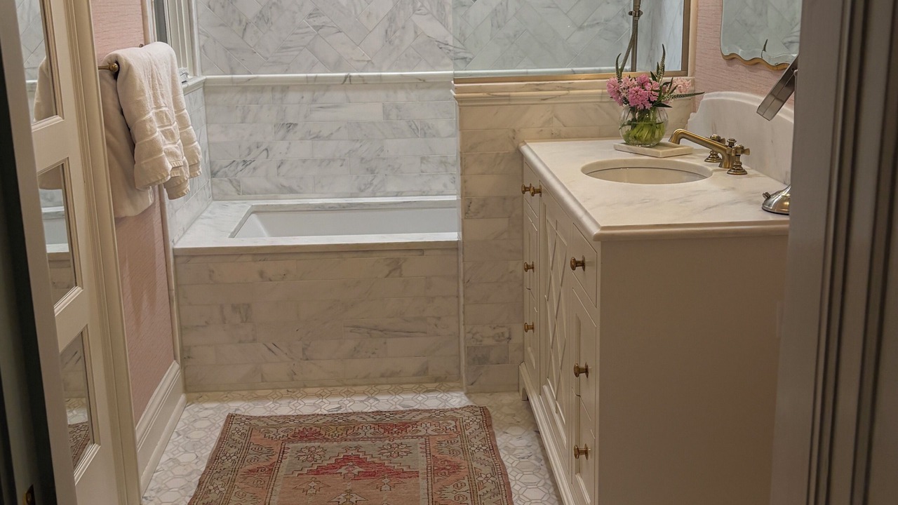 Photo of Bathroom in Peachtree Heights West