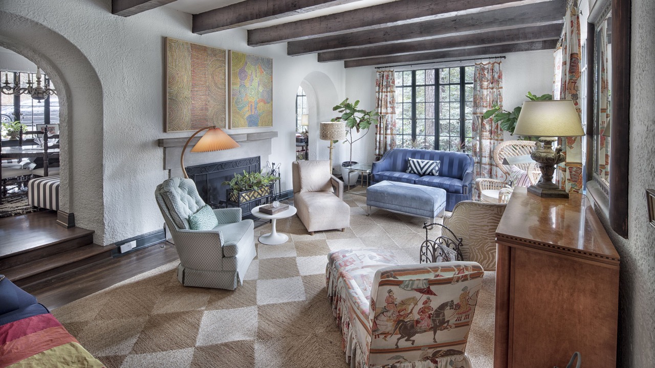 Photo of Livingroom in Peachtree Heights West