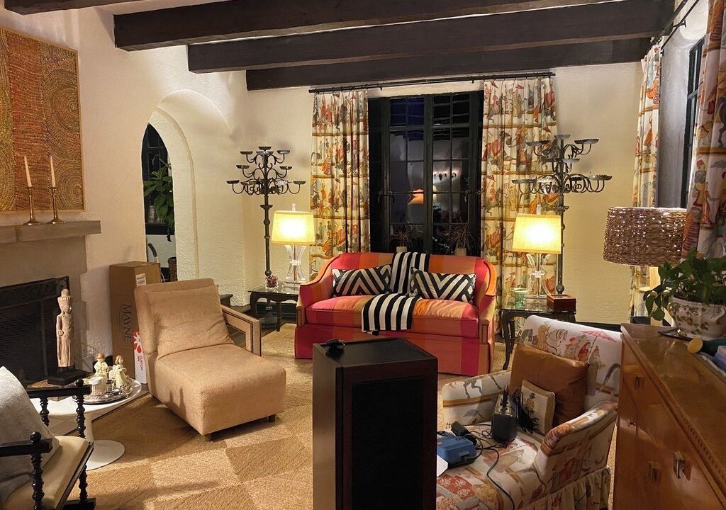 Photo of Livingroom in Peachtree Heights West