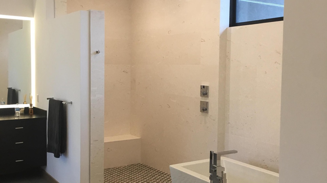 Photo of Bathroom in Troon North