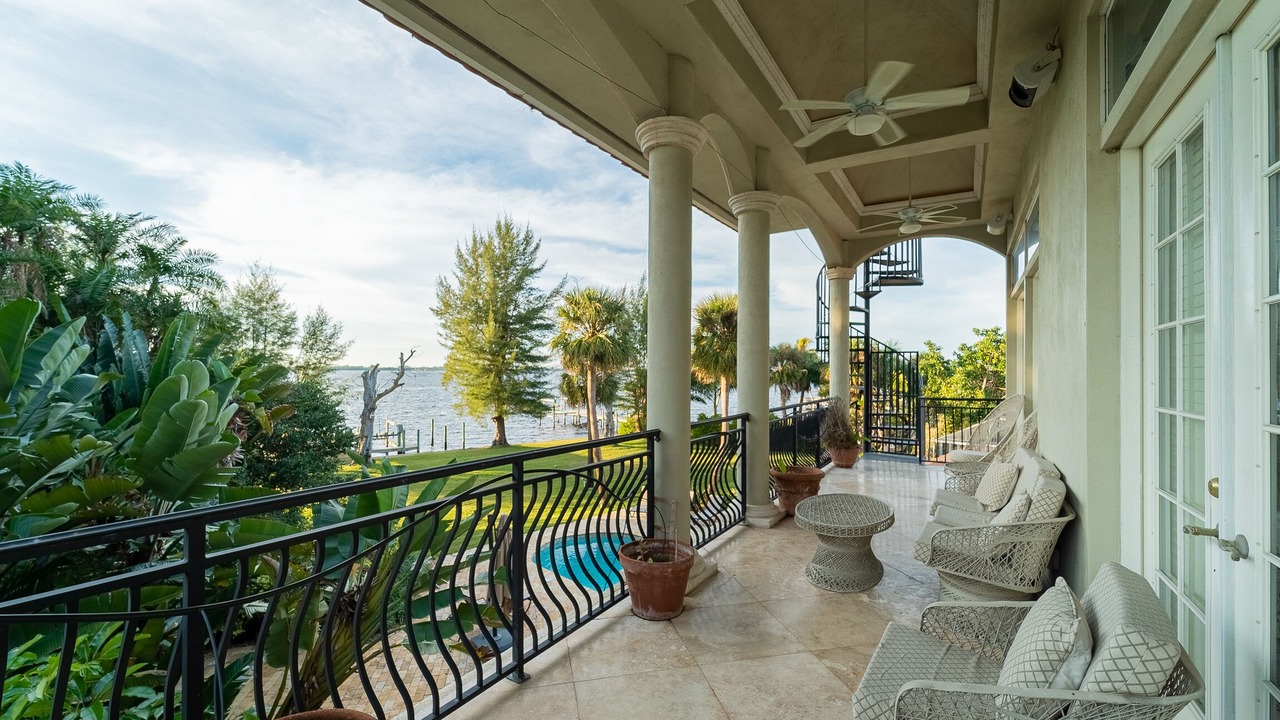 Photo of Patio Balcony in Biggar
