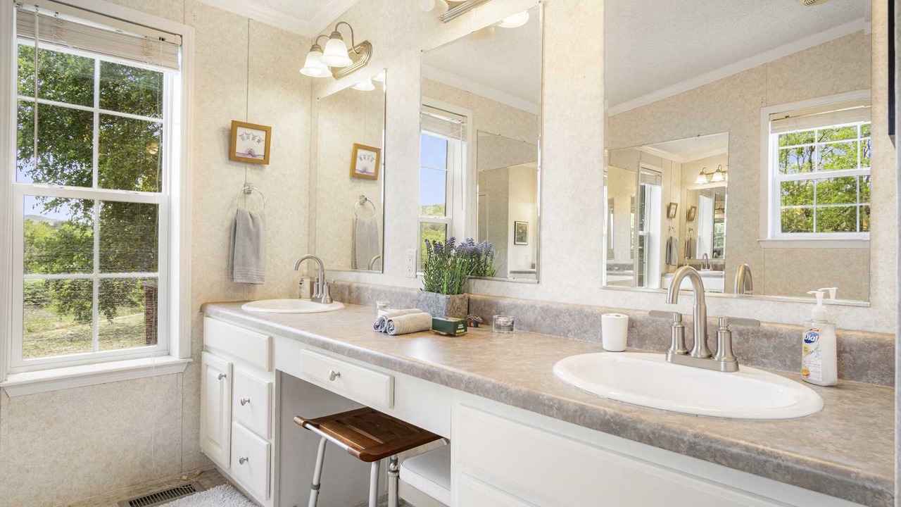 Photo of Bathroom in Tarpley