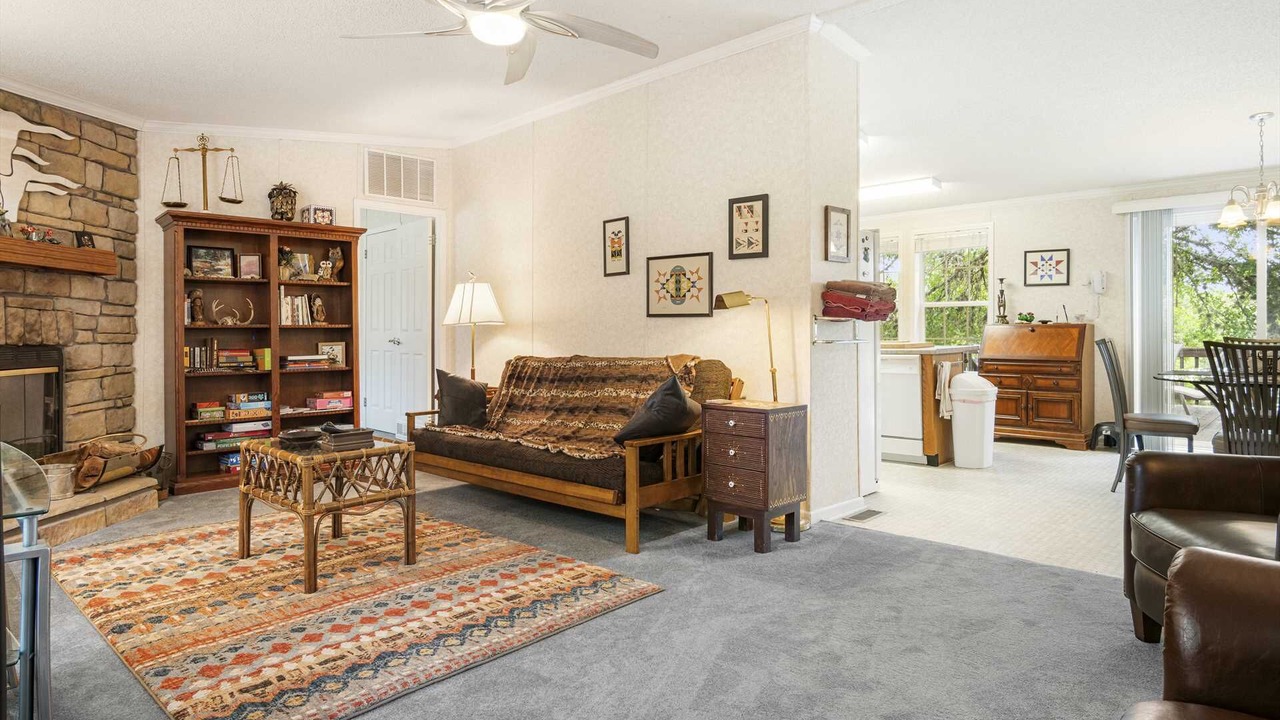 Photo of Livingroom in Tarpley