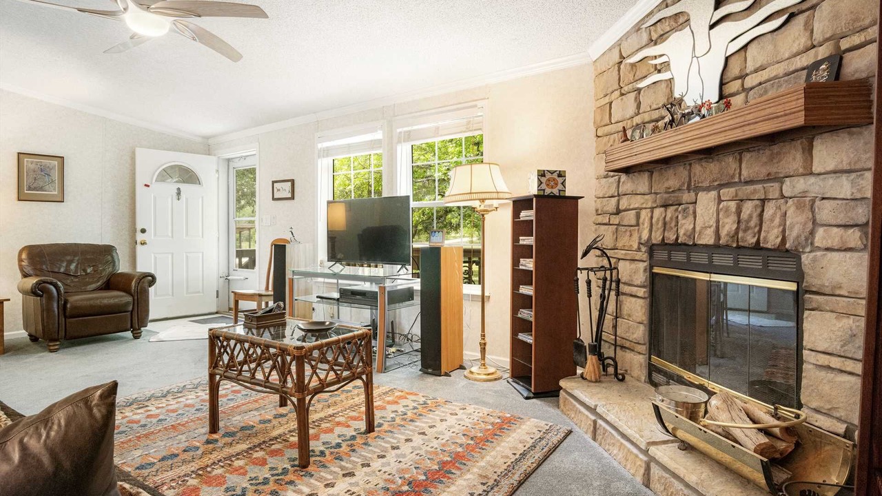 Photo of Livingroom in Tarpley