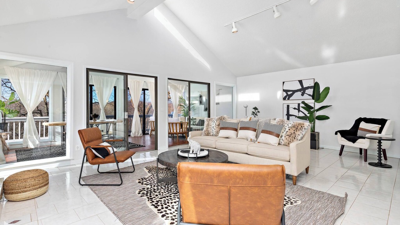 Photo of Livingroom in Bucyrus