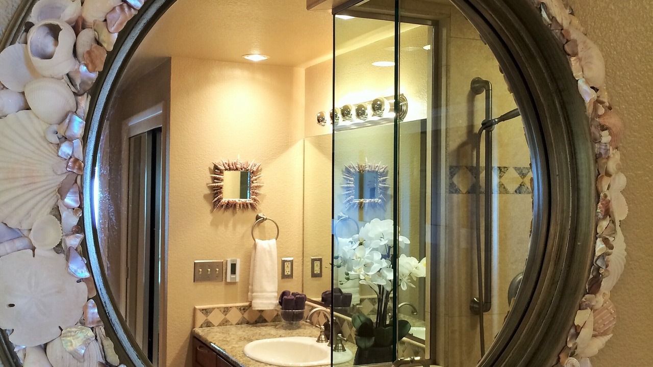 Photo of Bathroom in Harbor