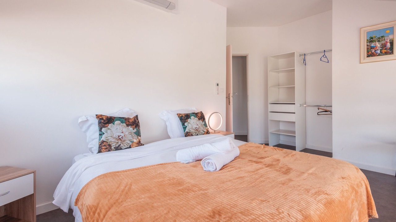 Photo of Bedroom in Saint-Etienne-sur-Chalaronne