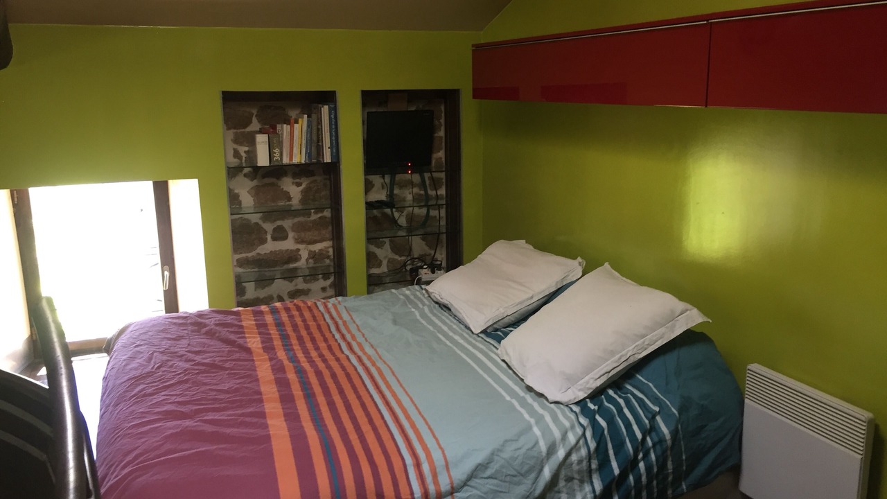 Photo of Bedroom in Preaux