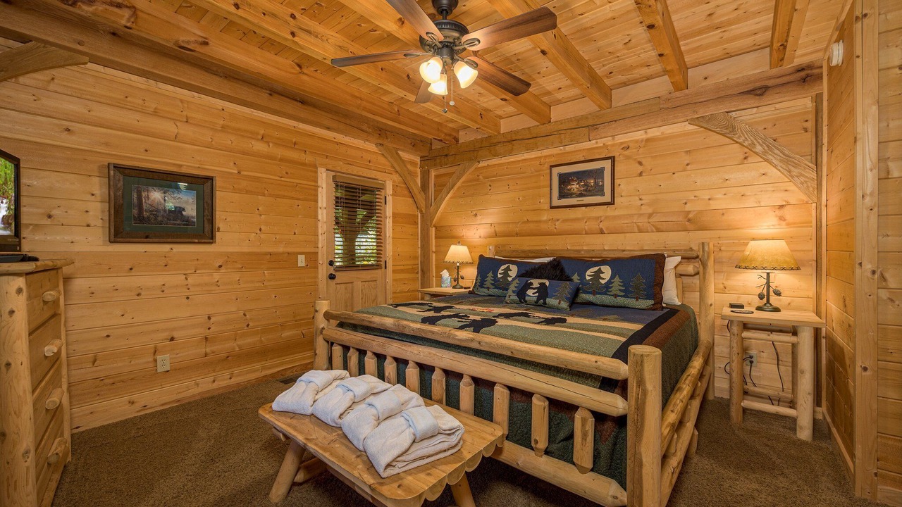 Photo of Bedroom in Wears Valley