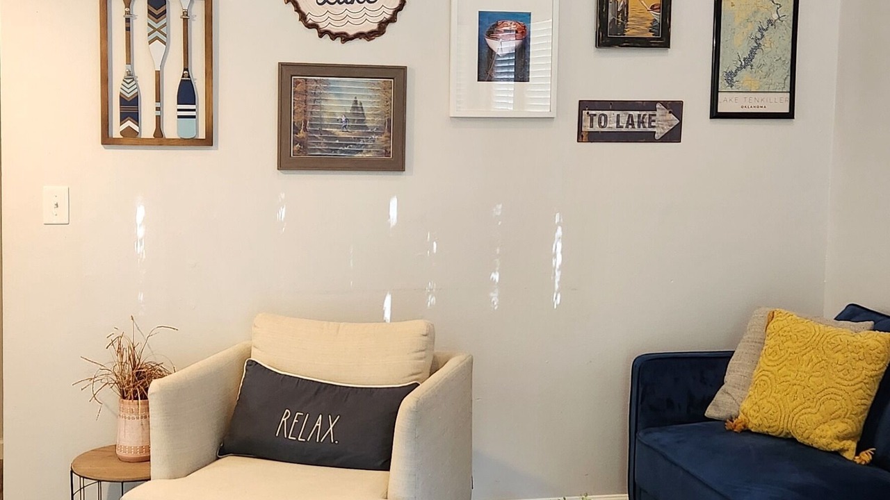 Photo of Livingroom in Pettit