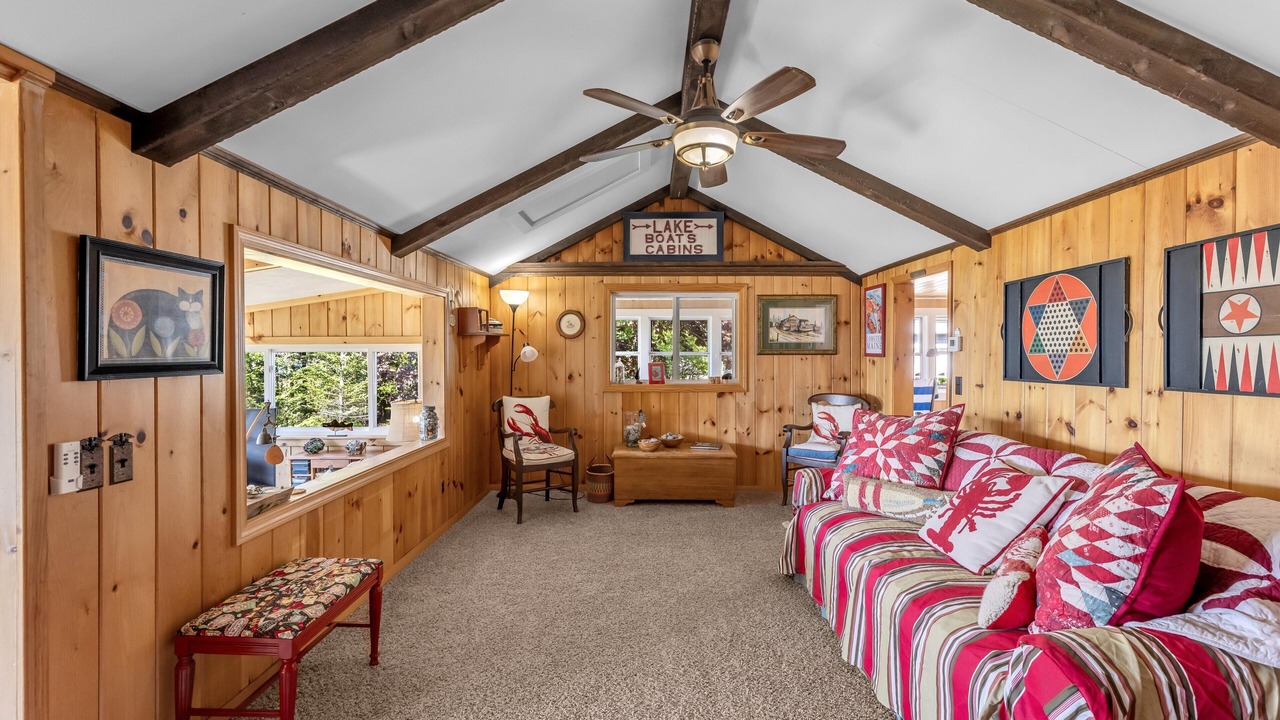 Photo of Livingroom in Steuben