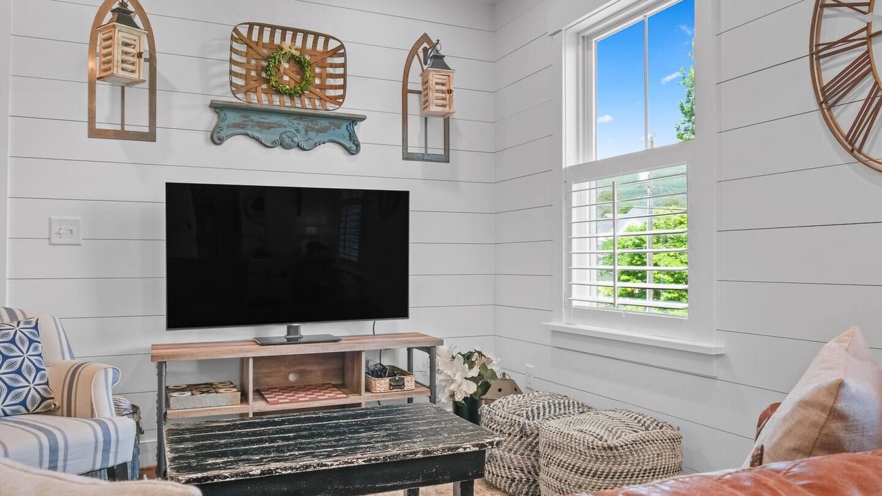 Photo of Bedroom in Batesville