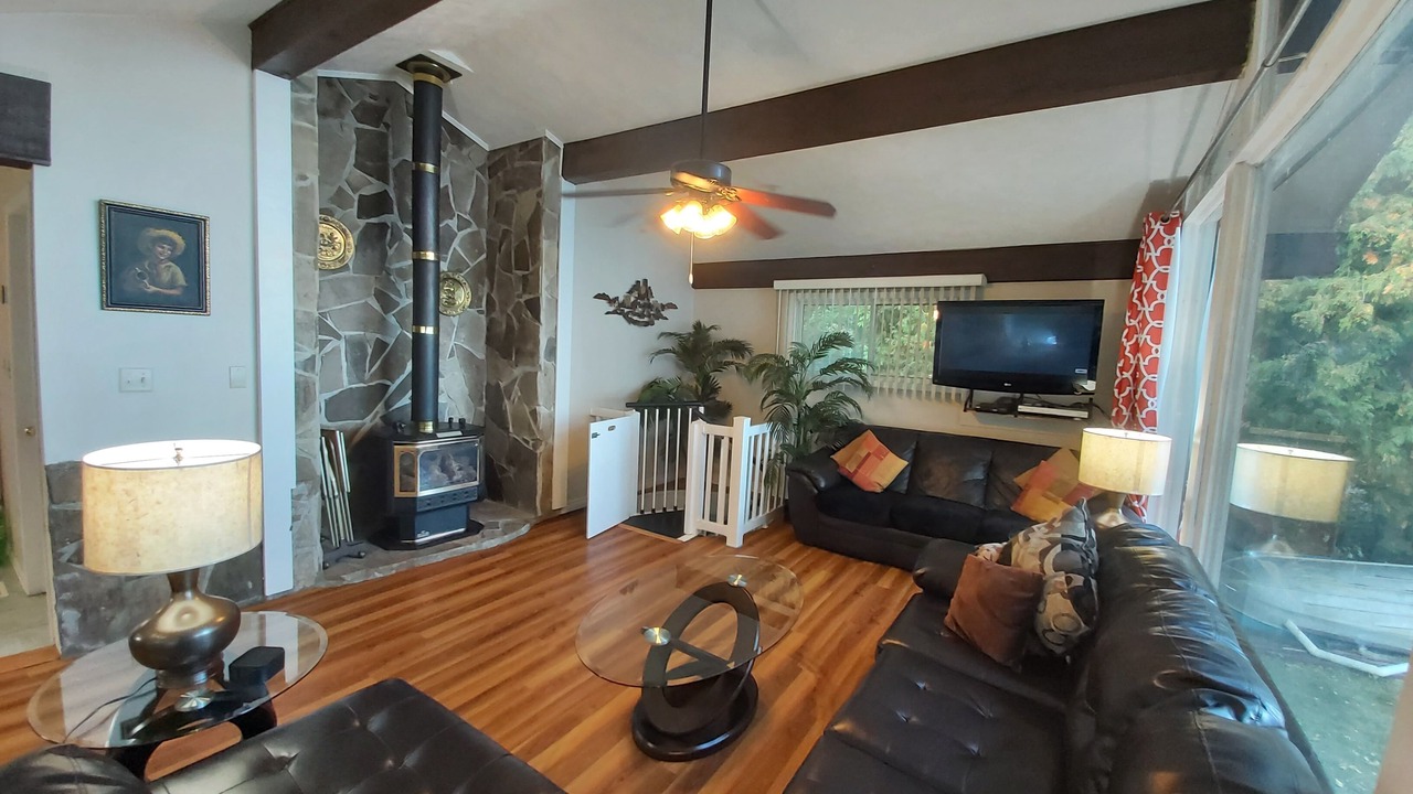 Photo of Bedroom in Kawartha Lakes