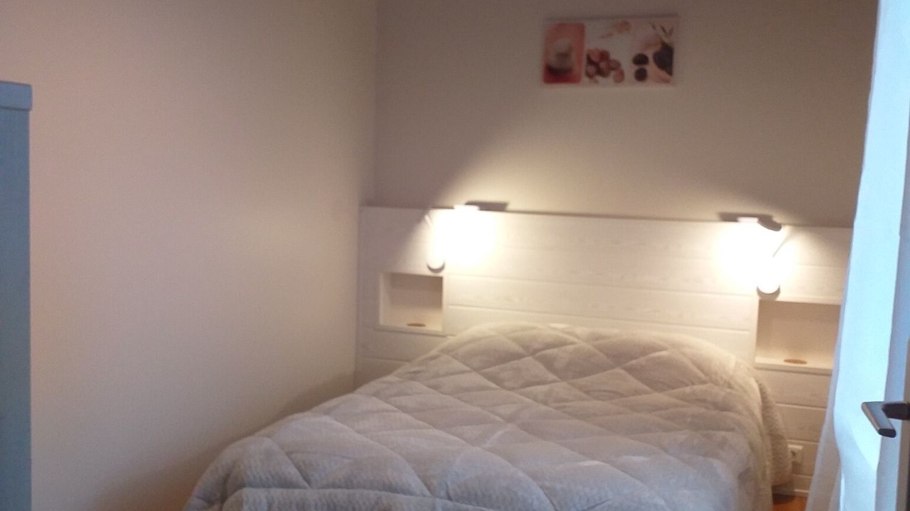 Photo of Bedroom in Campan