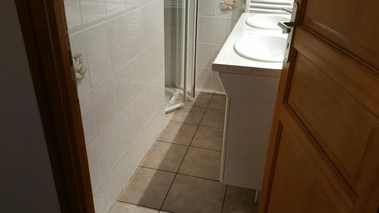 Photo of Bathroom in Campan