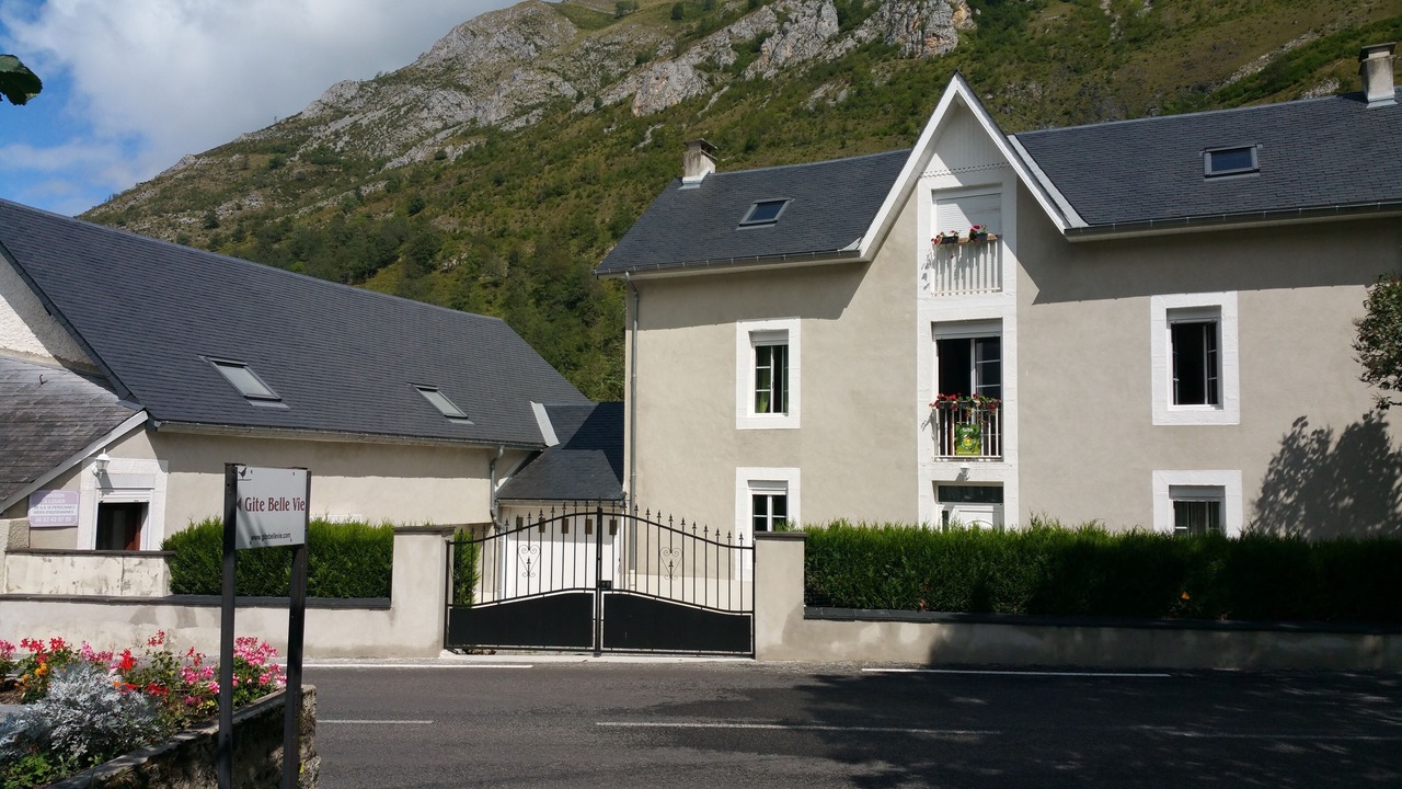 Photo of Outdoor in Campan