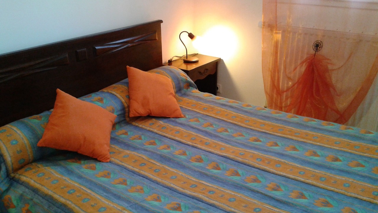 Photo of Bedroom in Campan