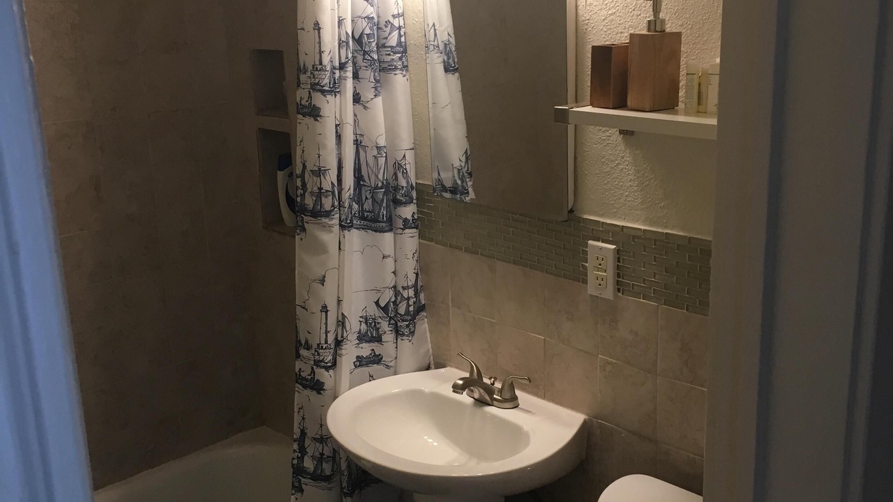 Photo of Bathroom in Hyde Park