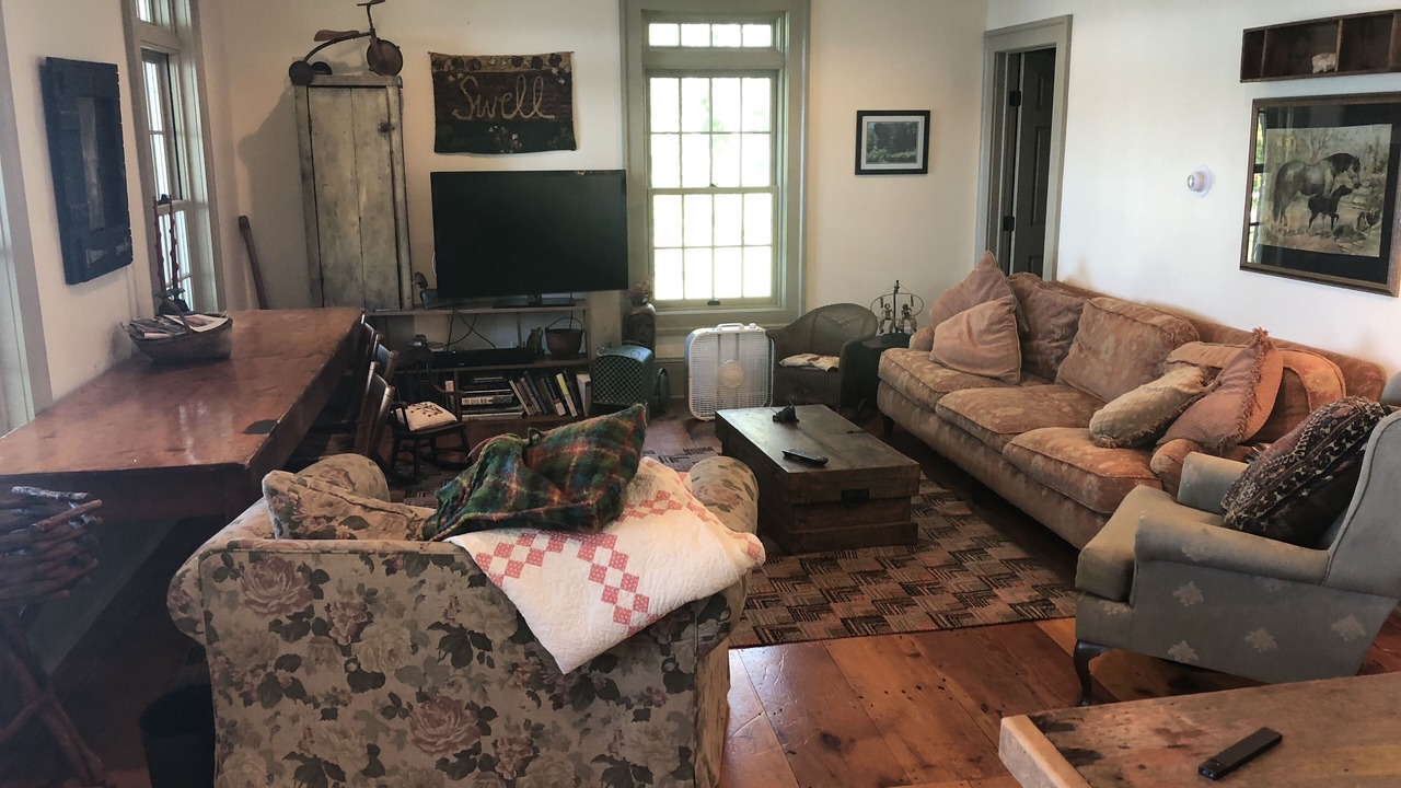Photo of Livingroom in Town of Ledyard