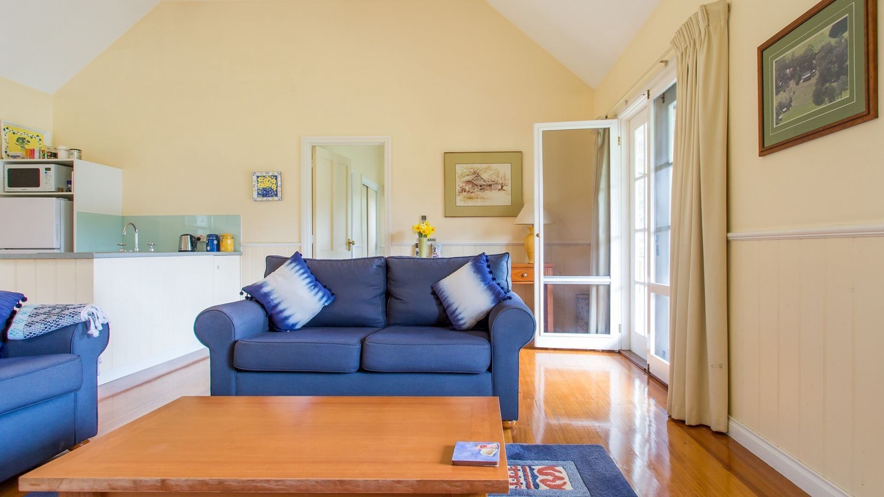 Photo of Livingroom in Red Hill South