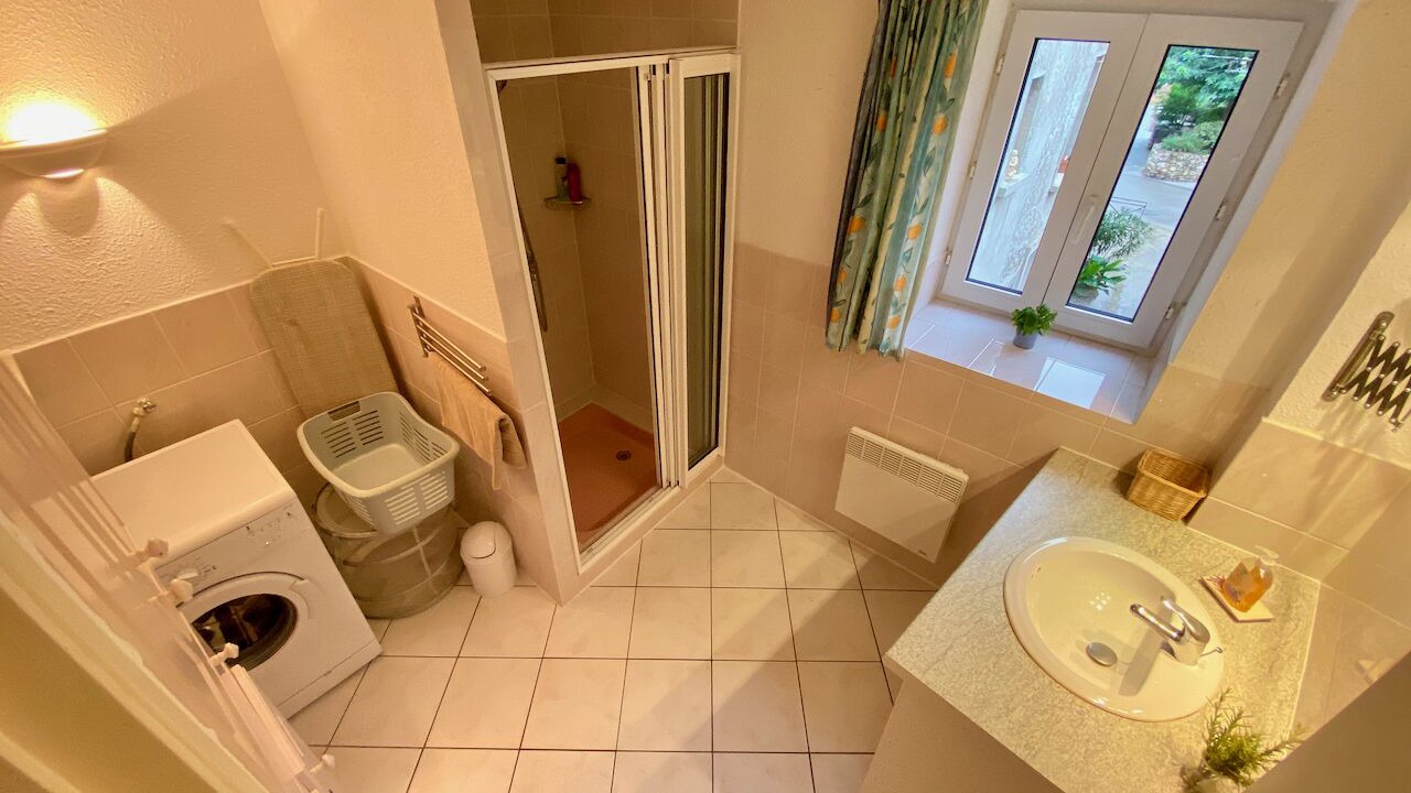 Photo of Bathroom in Olonzac