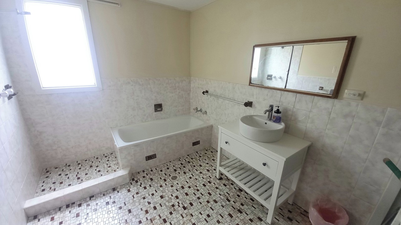 Photo of Bathroom in Currarong