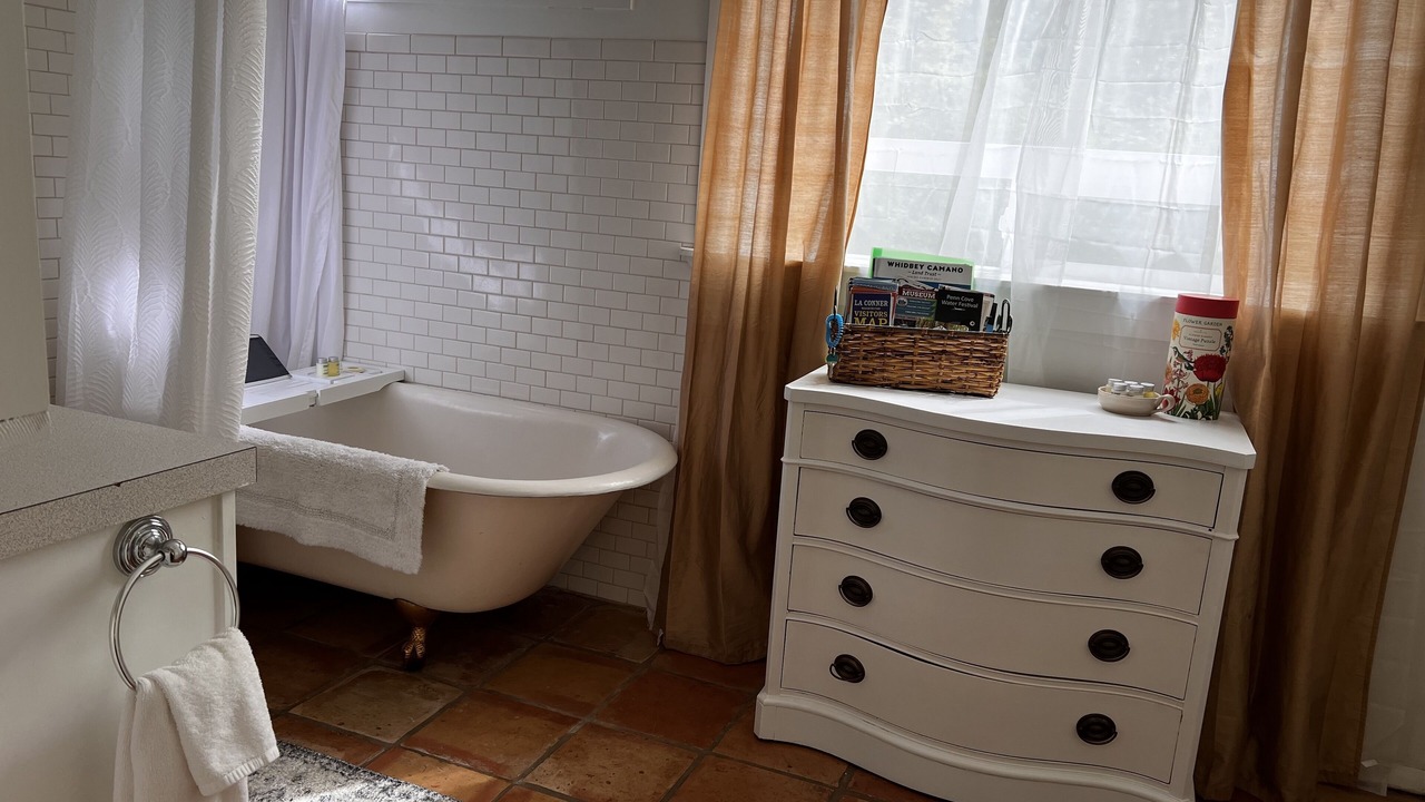 Photo of Bathroom in Greenbank