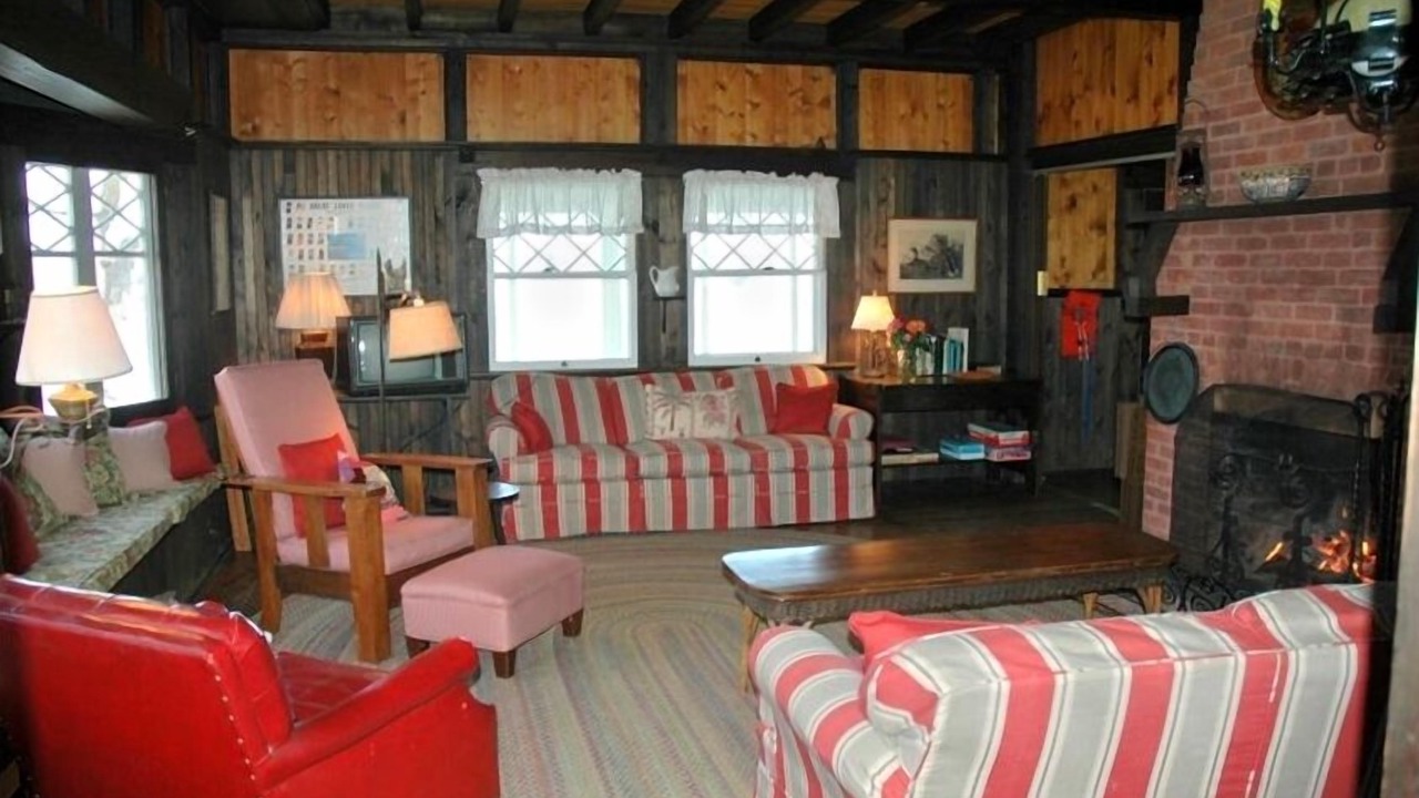 Photo of Livingroom in Wellesley Island