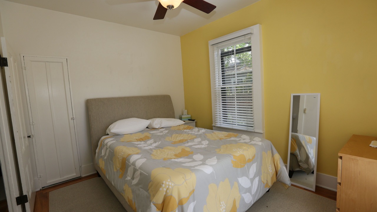 Photo of Bedroom in Old Mountain View