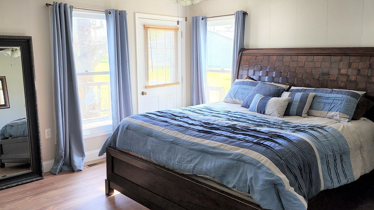 Photo of Bedroom in Springville