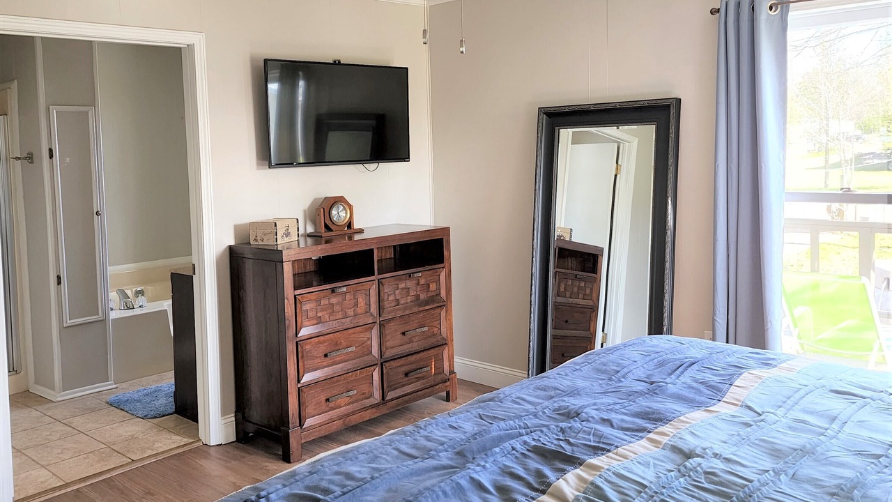 Photo of Bedroom in Springville