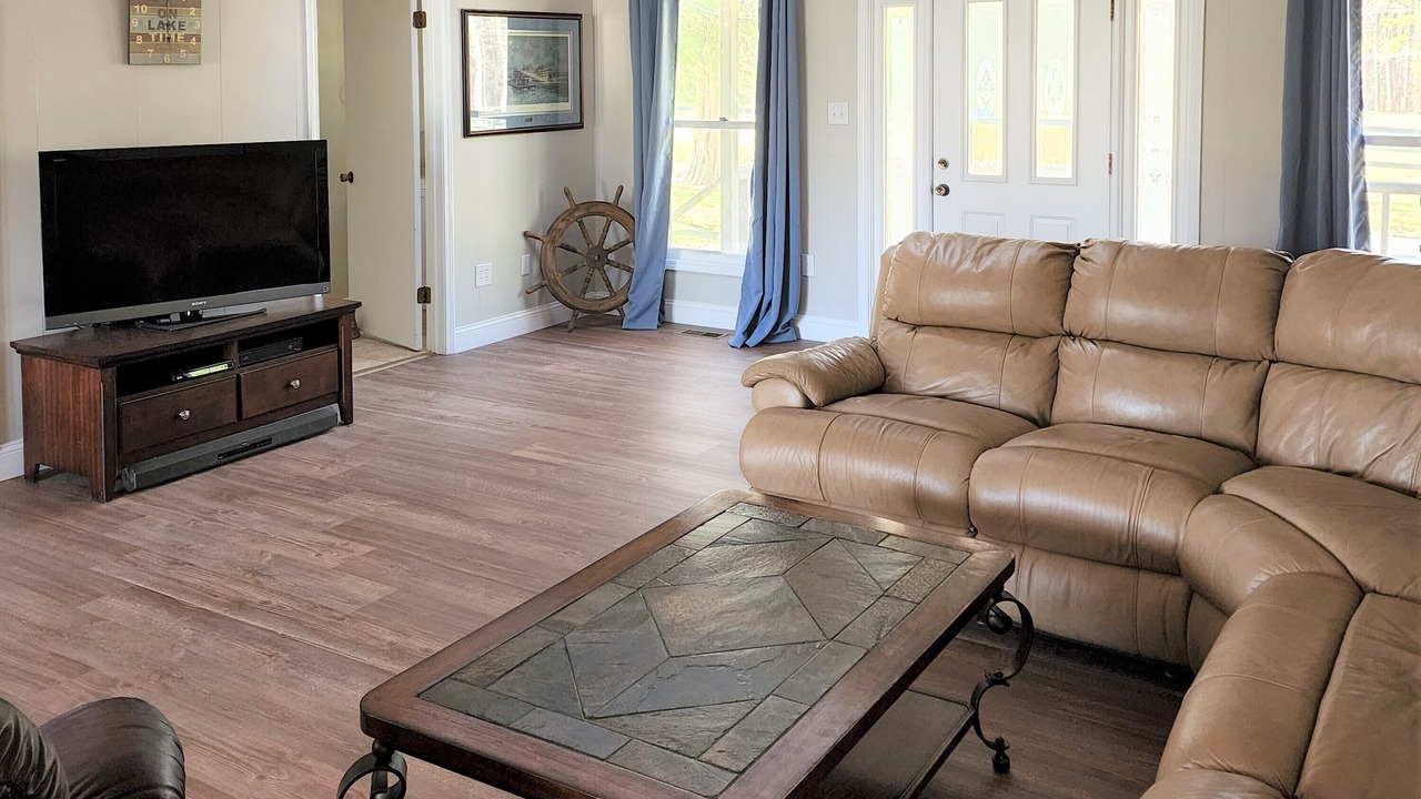 Photo of Livingroom in Springville