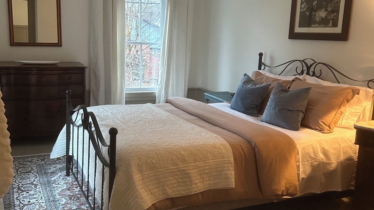 Photo of Bedroom in Barnston-Ouest