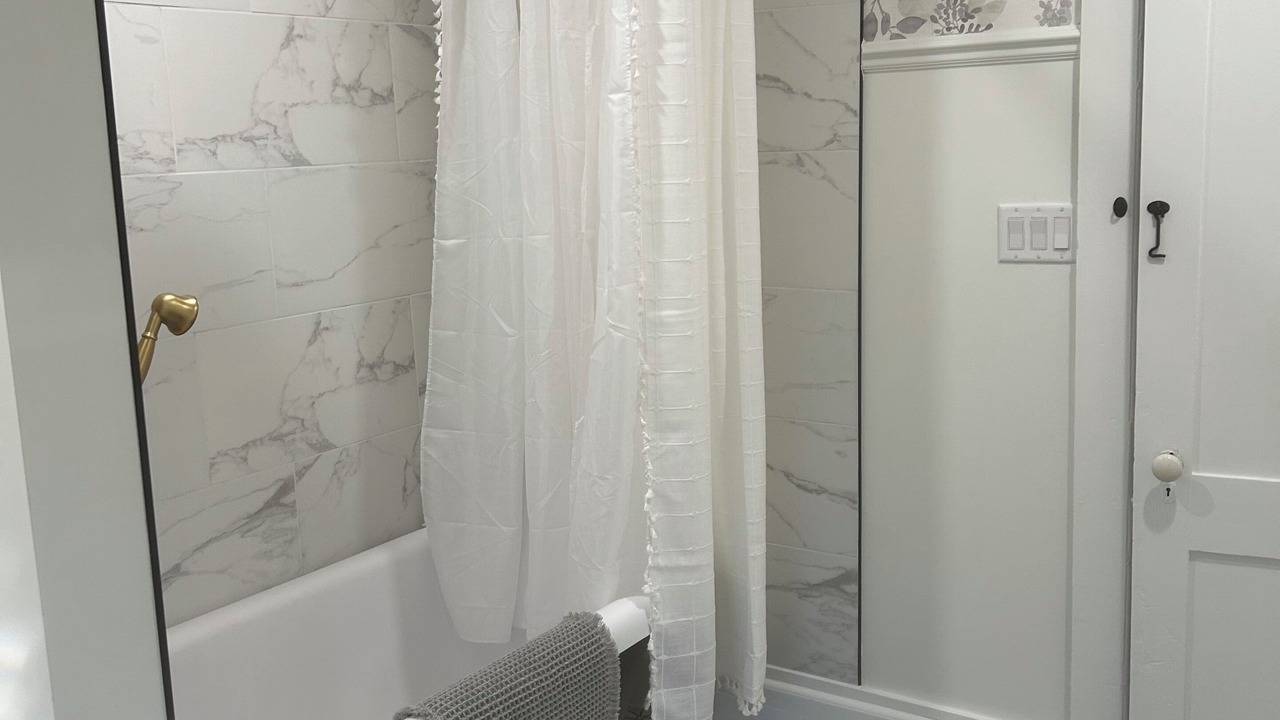 Photo of Bathroom in Barnston-Ouest