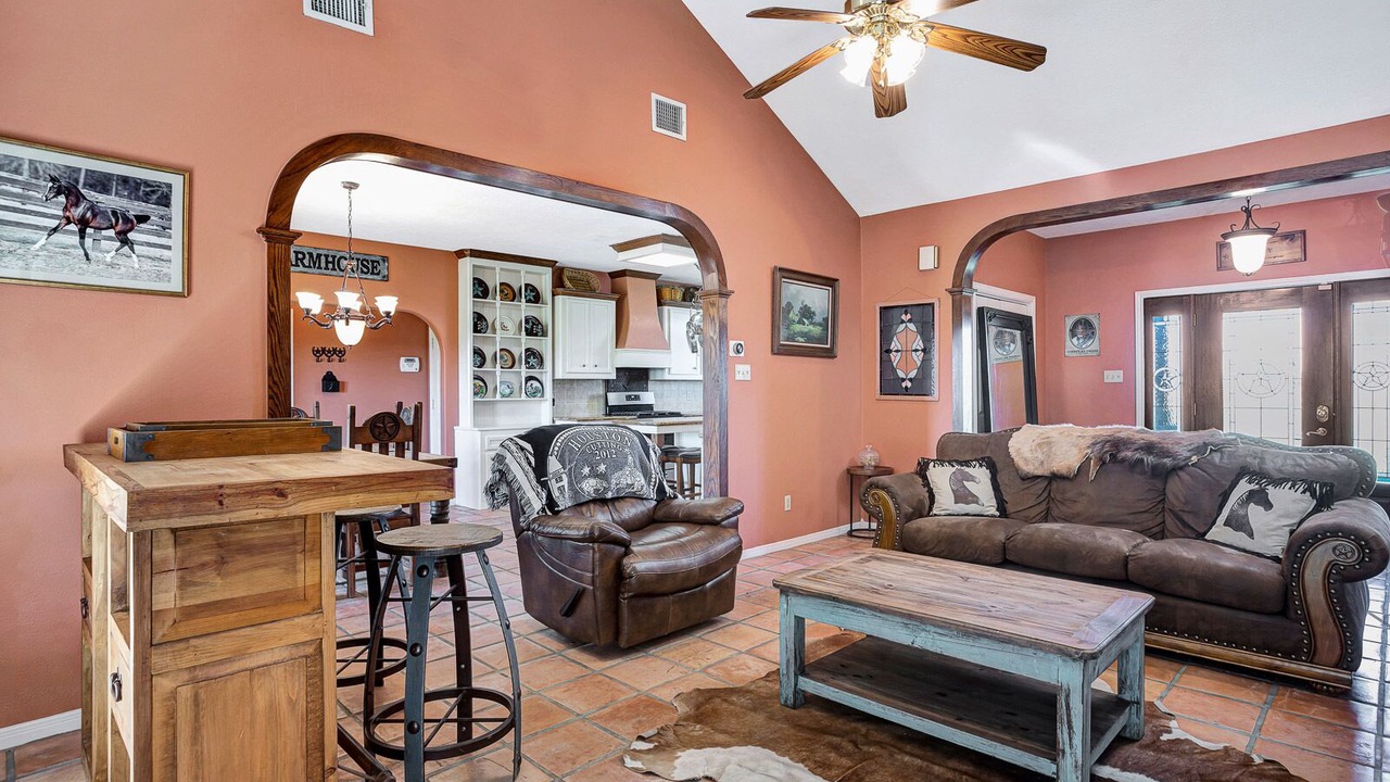 Photo of Livingroom in Pine Island