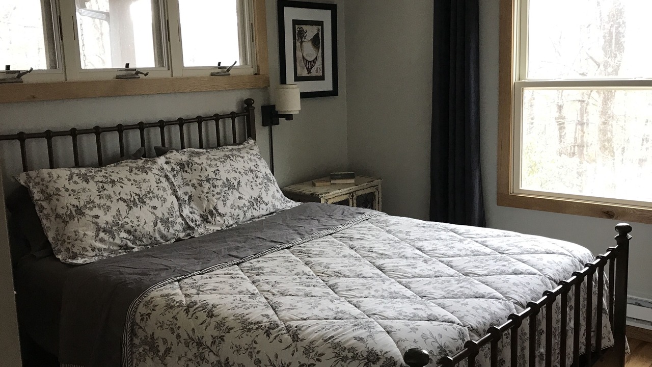 Photo of Bedroom in Hendersonville