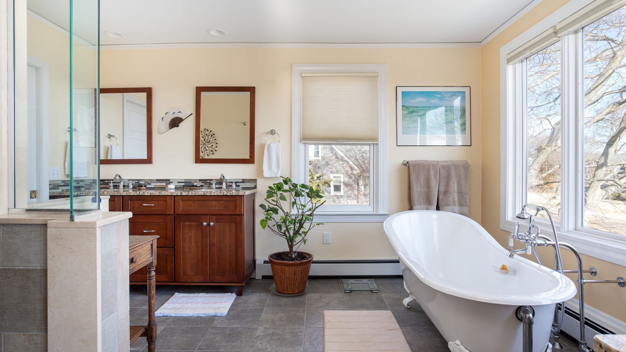 Photo of Bathroom in Jamestown