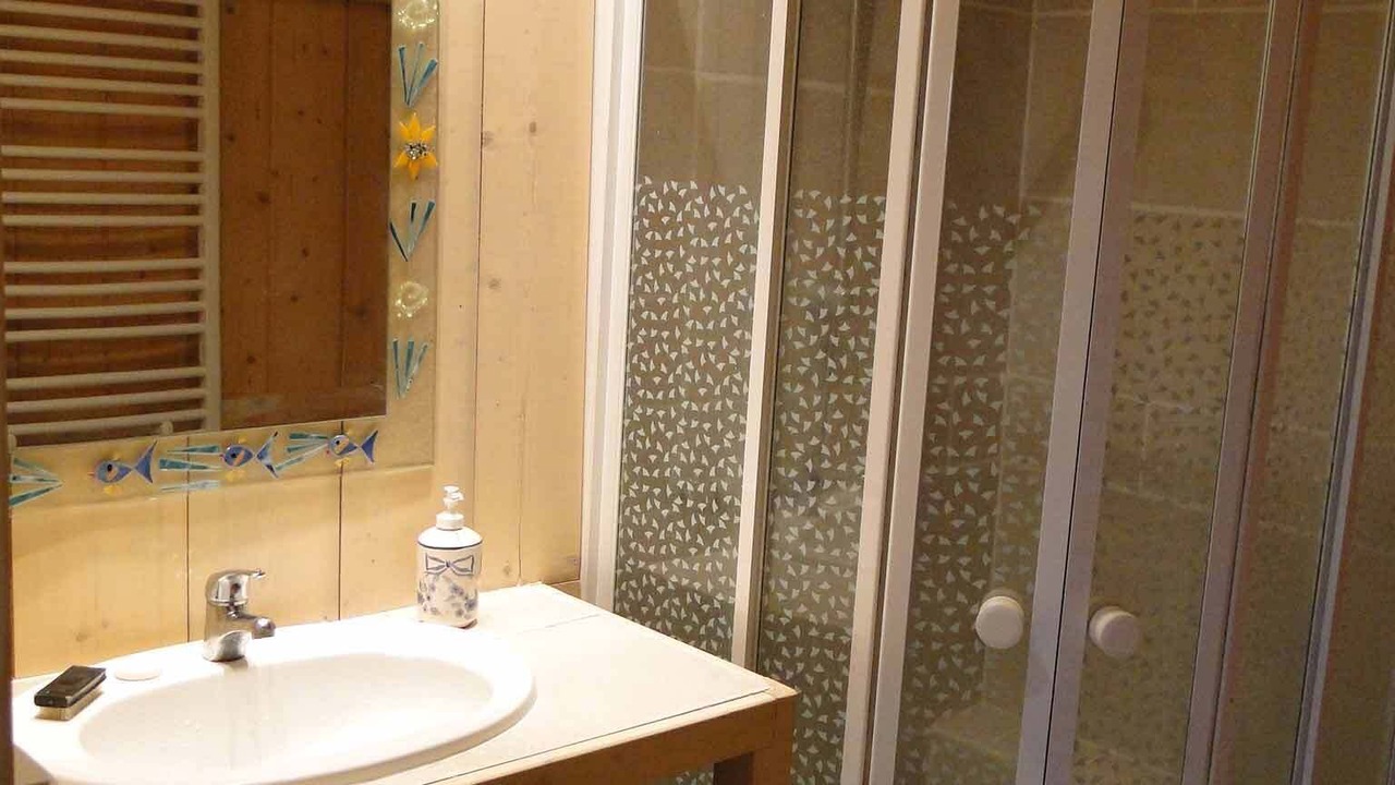 Photo of Bathroom in Saint-Jean-de-Liversay