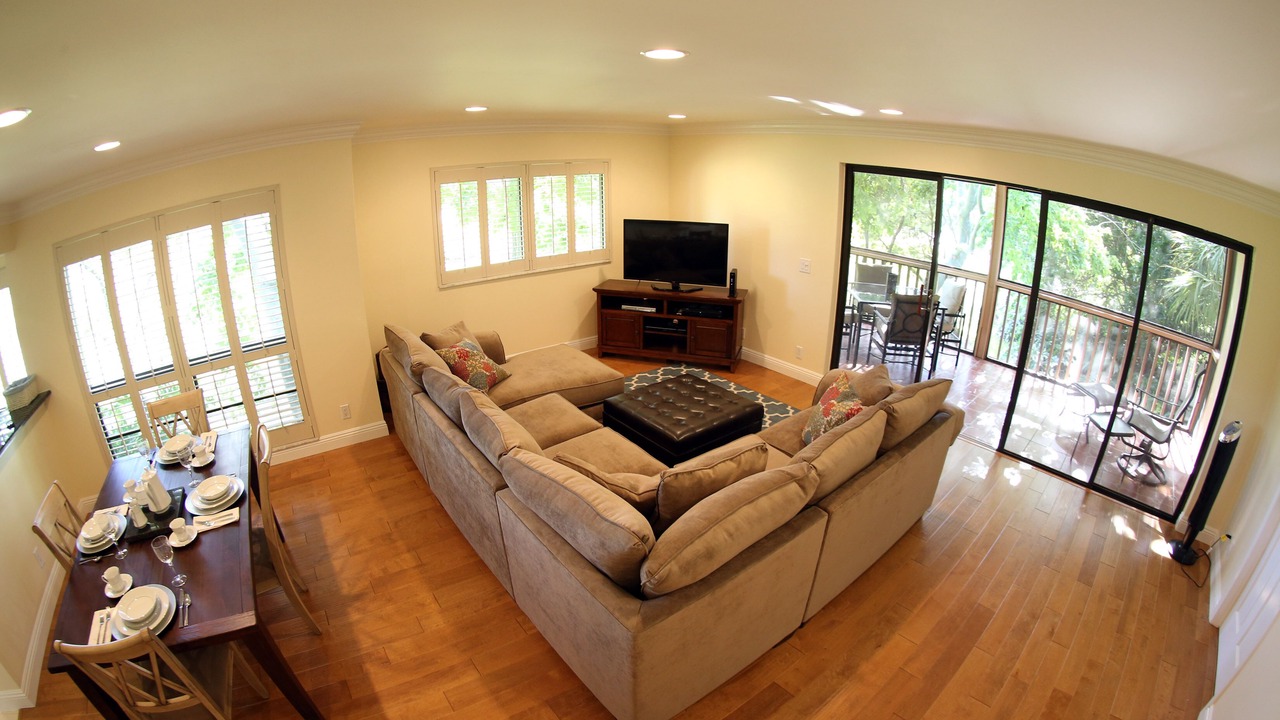 Photo of Livingroom in Hunt Club