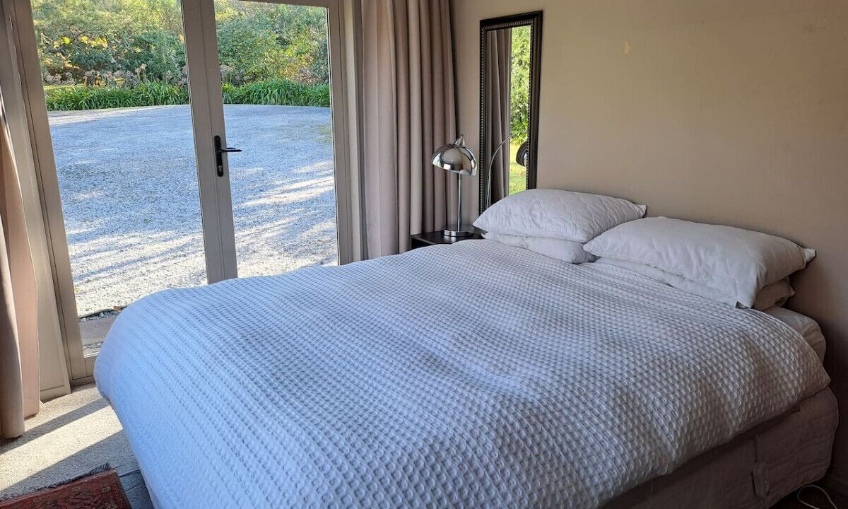 Photo of Bedroom in Acacia Bay