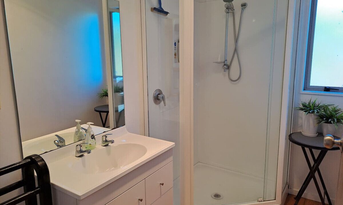 Photo of Bathroom in Acacia Bay