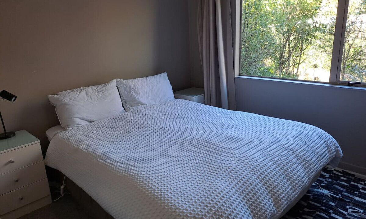 Photo of Bedroom in Acacia Bay