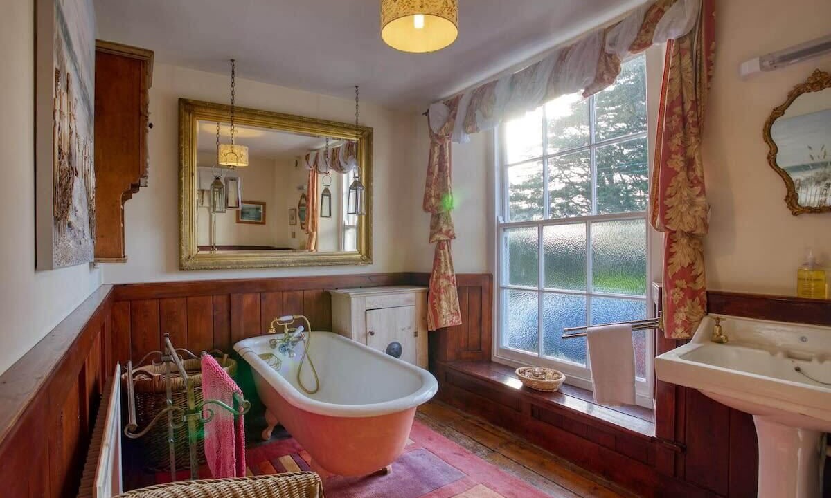 Photo of Others in Saint Goran