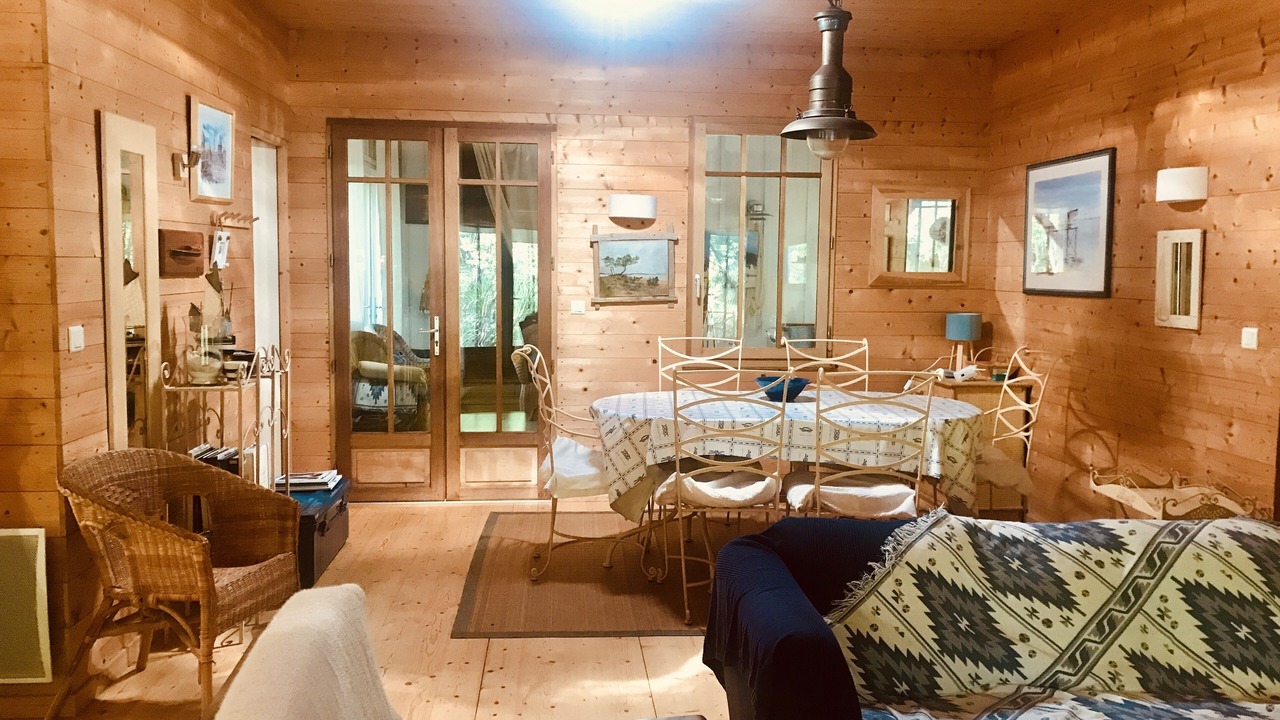 Photo of Livingroom in Le Canon