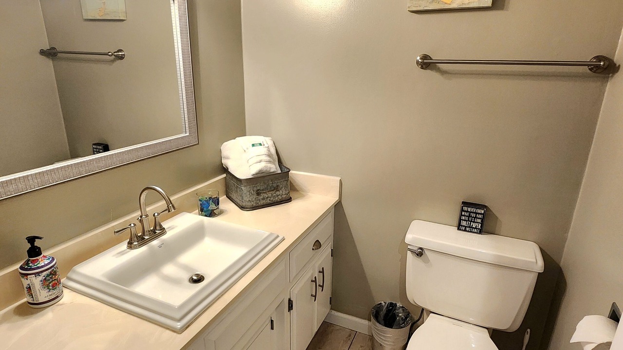 Photo of Bathroom in Harbor