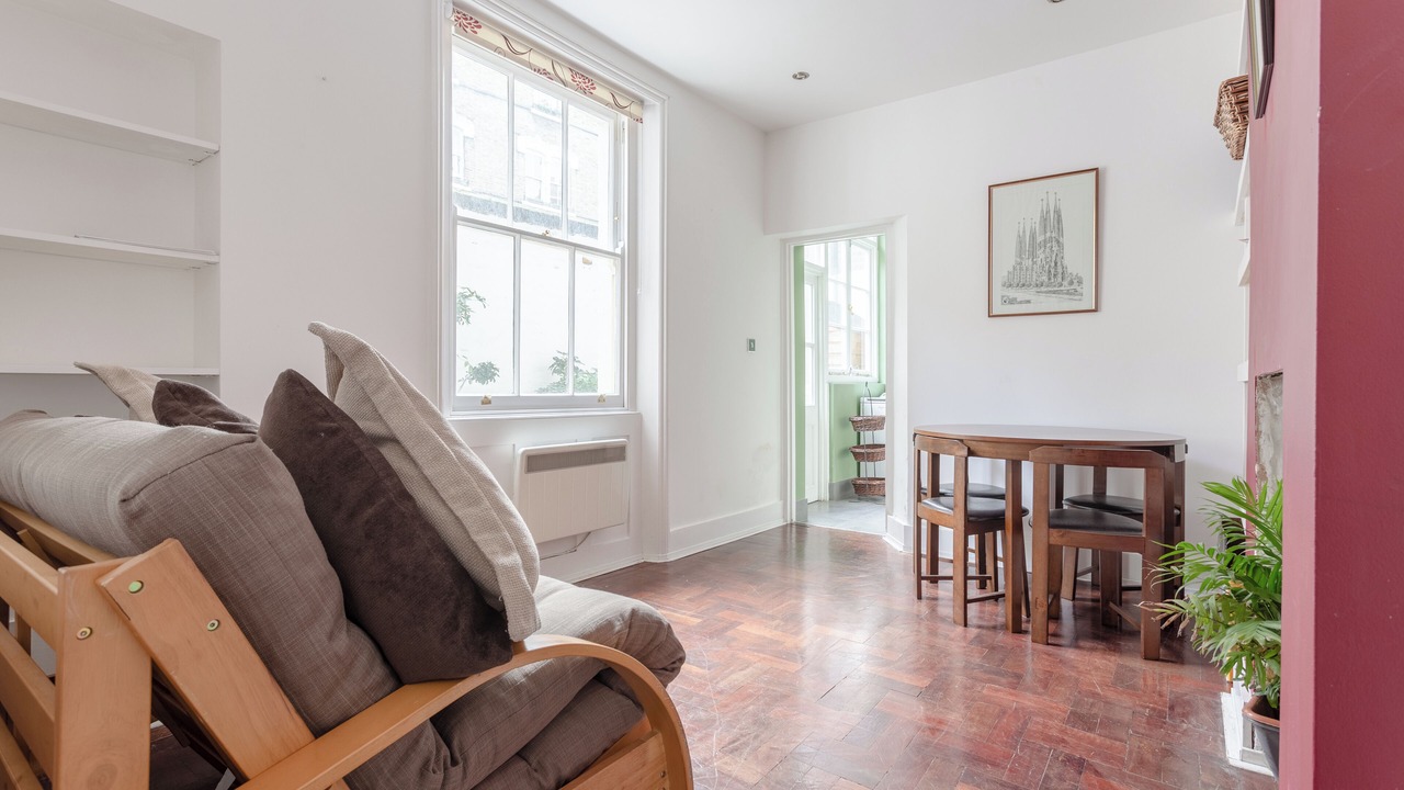 Photo of Livingroom in Walworth