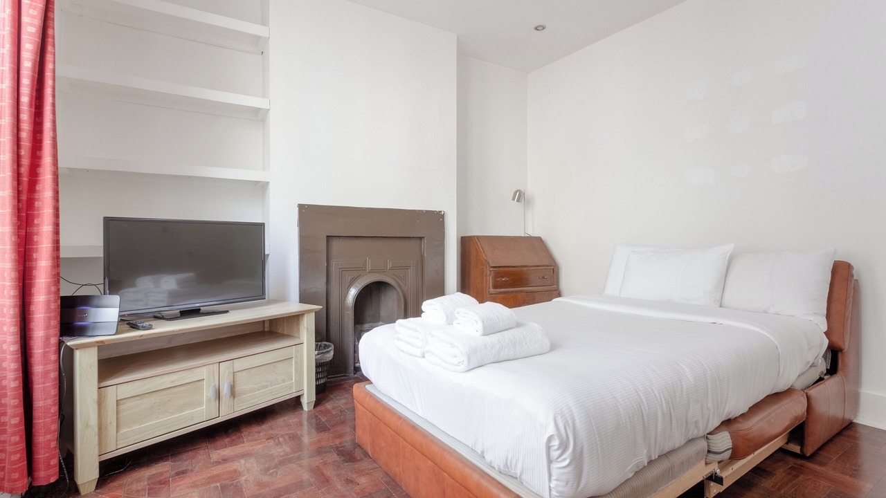 Photo of Bedroom in Walworth