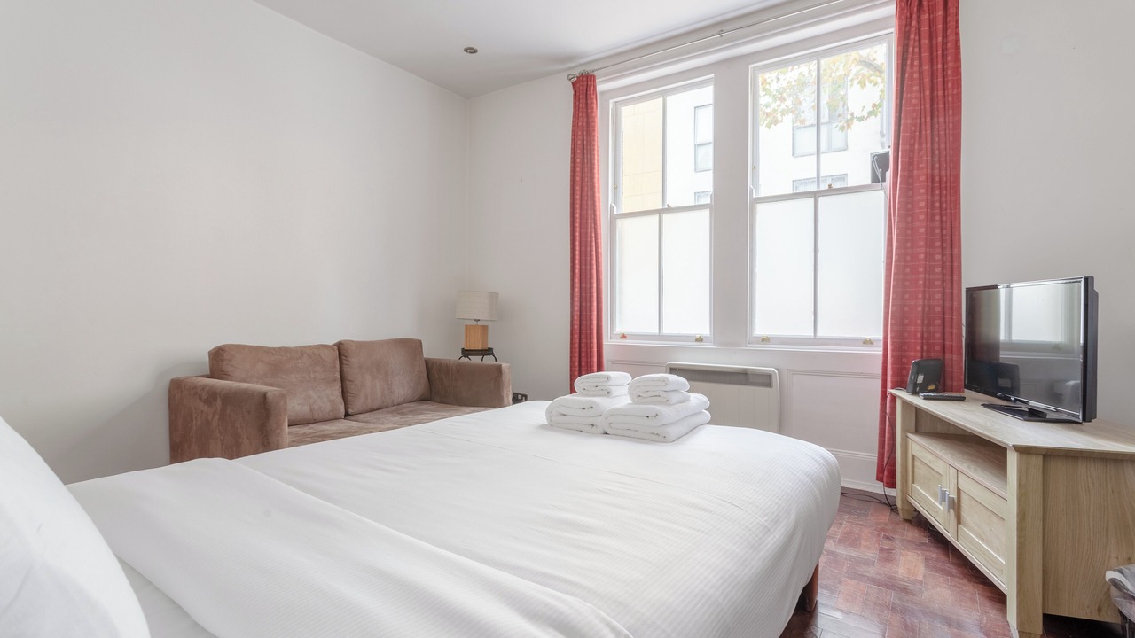 Photo of Bedroom in Walworth