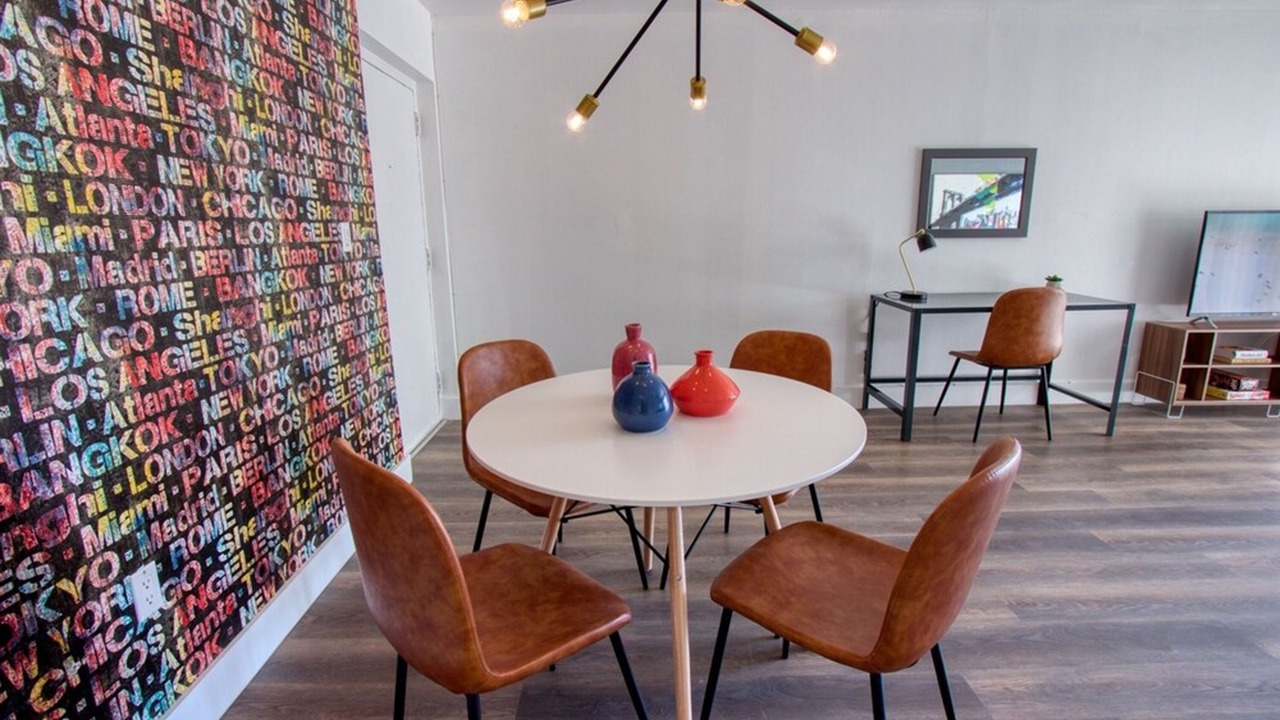Photo of Livingroom in Midtown